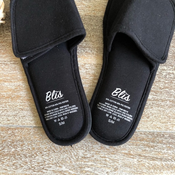 Blis Women’s Slipper in Black Velcro - Picture 3 of 4